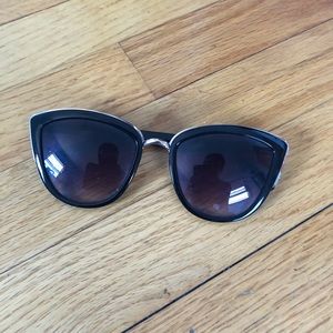 Cat Eye Stylish Retro Black and Gold Sunglasses